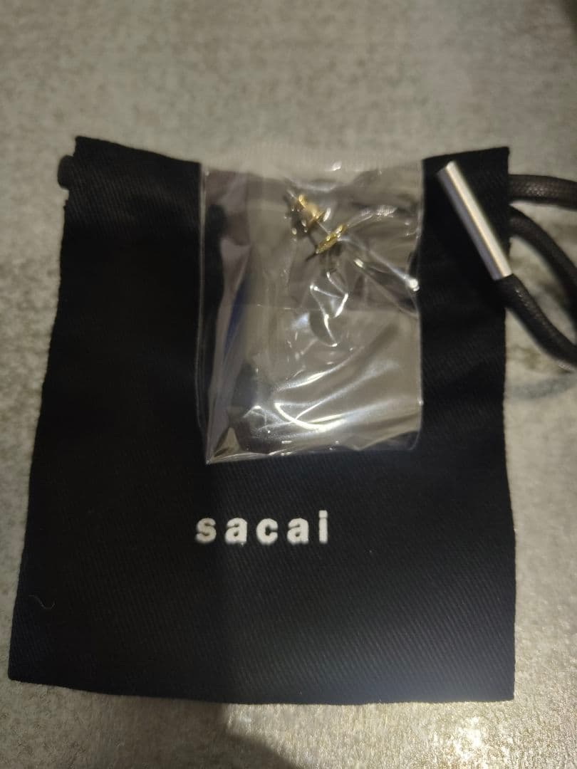 新品未使用　sacai　Carhartt　ピアス