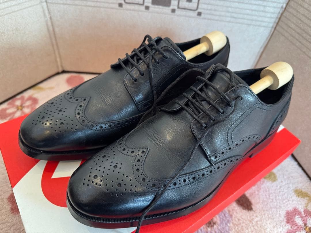 COLE HAAN黒のウィングチップドレスシューズ25.5cm