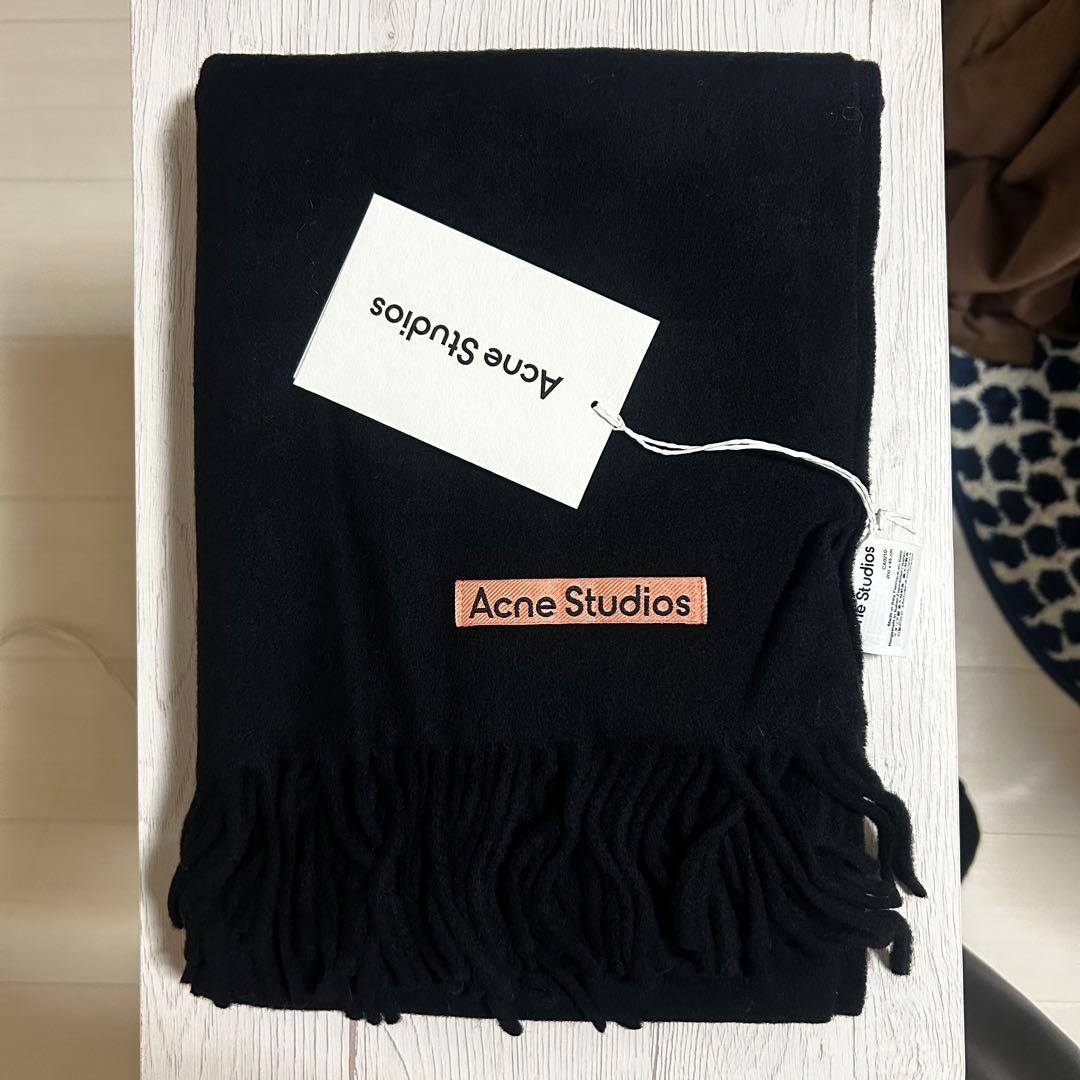 【値下げ中】Acne Studios ブラック マフラー