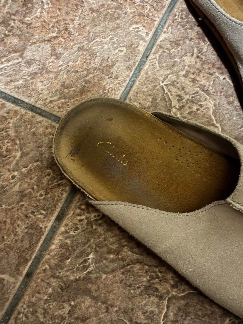 Clarks pilton easeサンダル レザーサンダル ワラビー