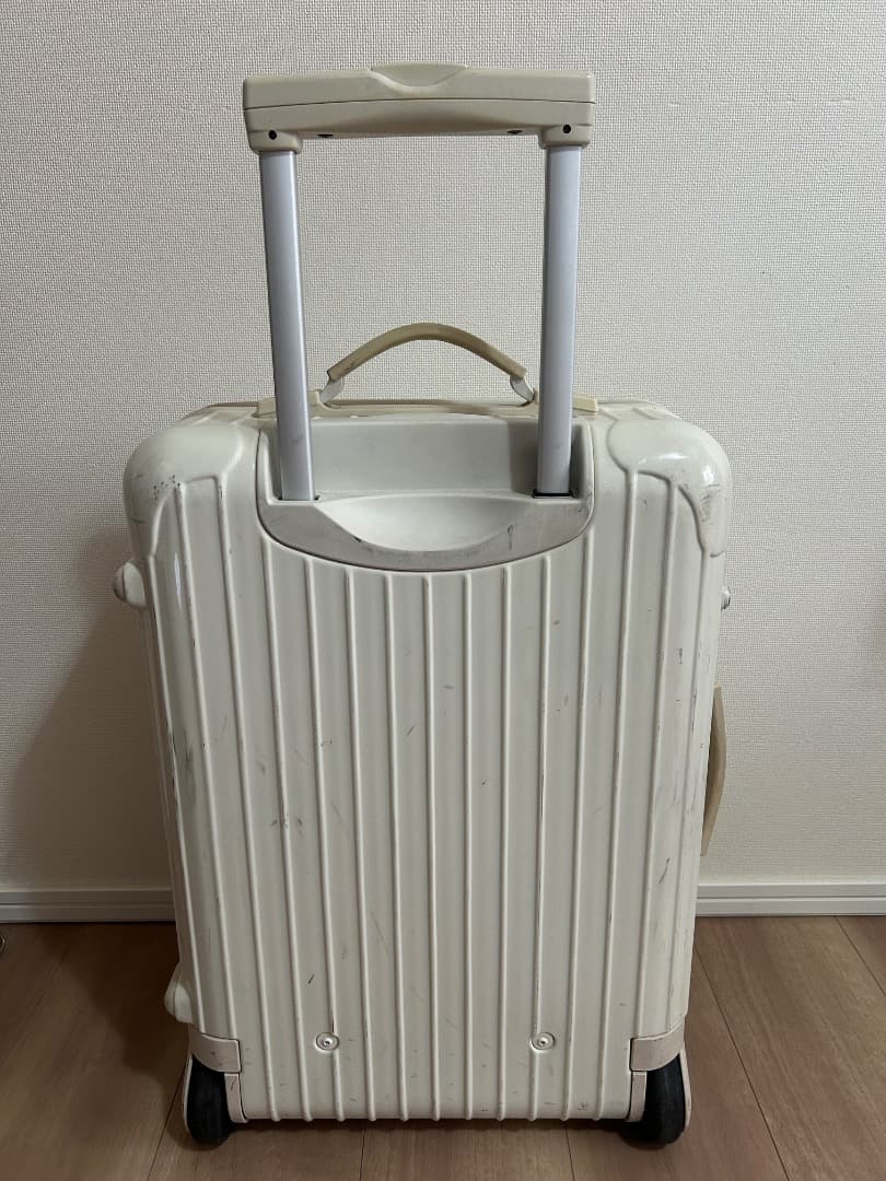 リモワ(RIMOWA)の別注スーツケース　サルサ
