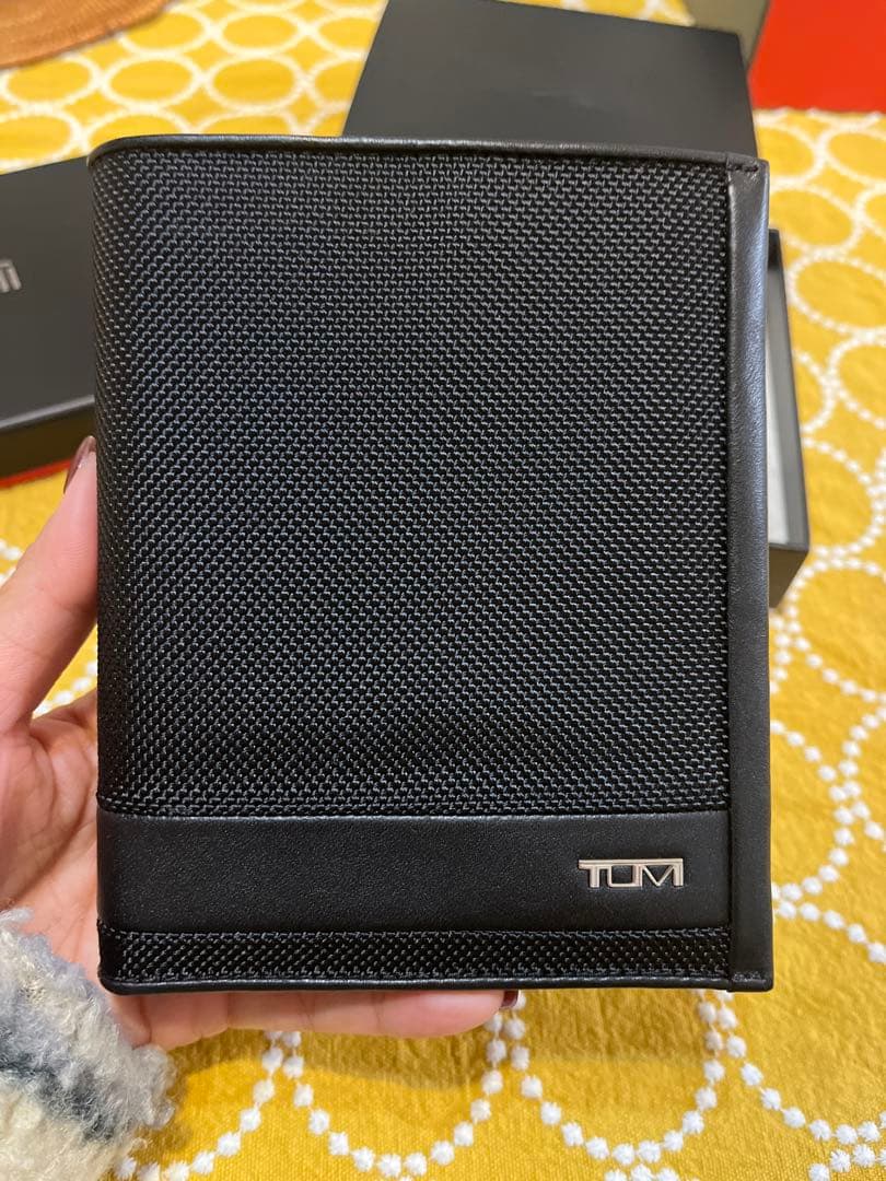 TUMI パスポートケース