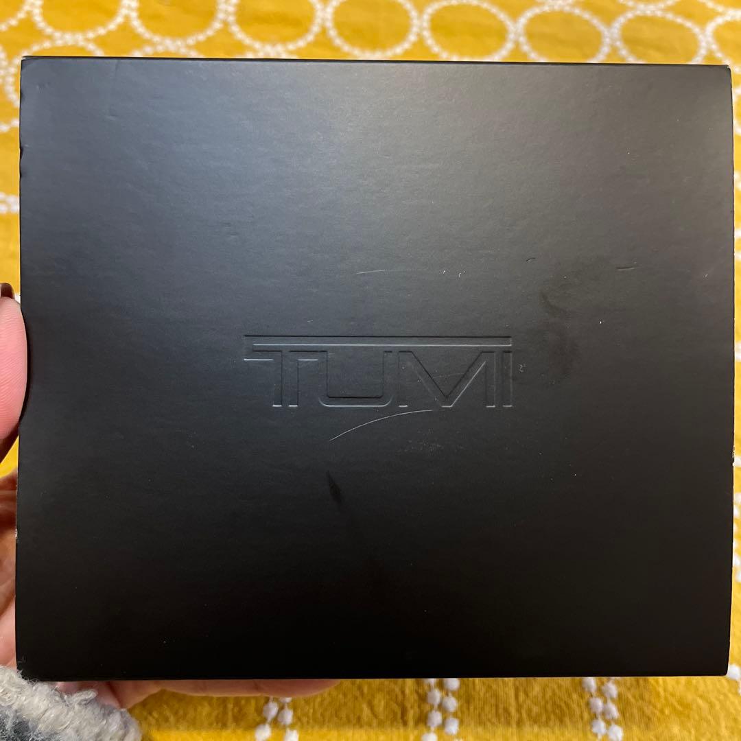 TUMI パスポートケース