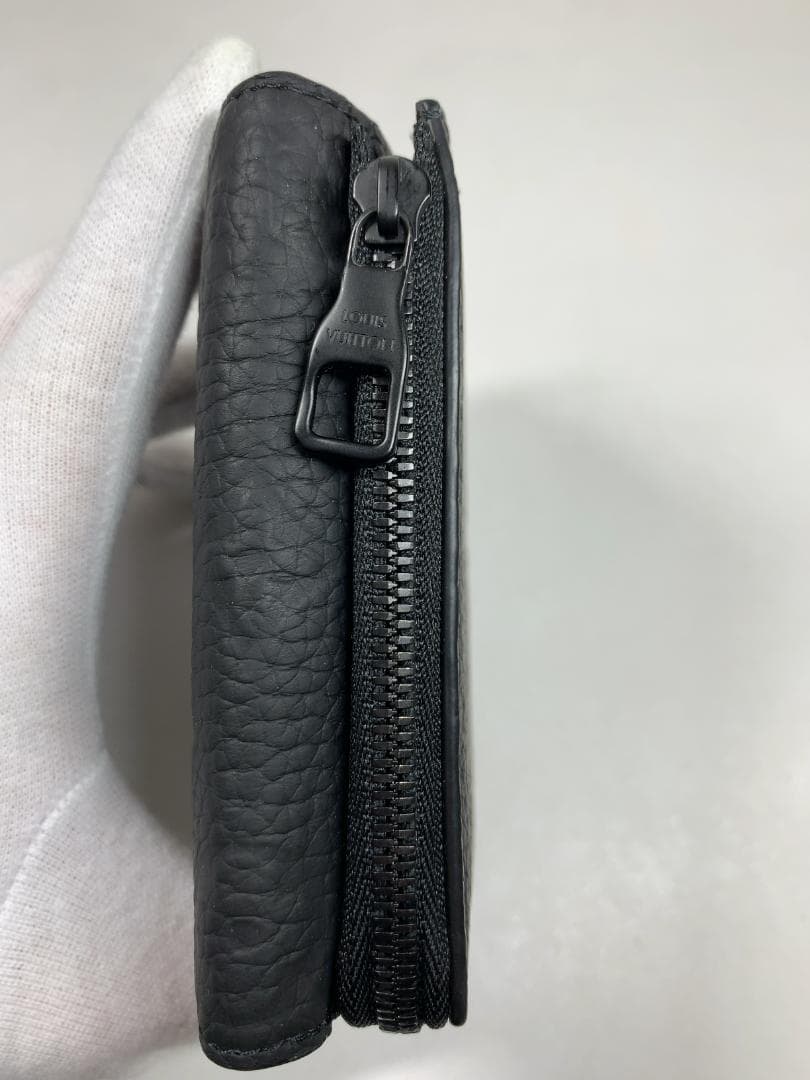 ルイヴィトン モノグラム トリヨン ポルトフォイユ パイロット M82556