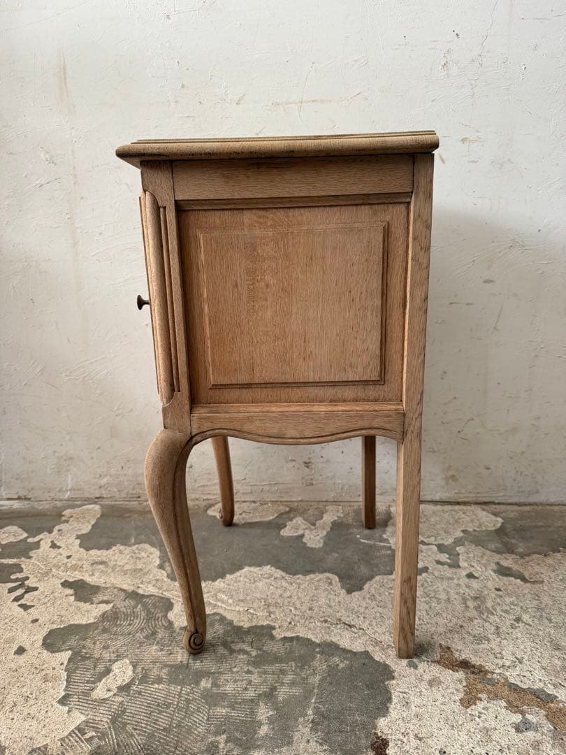 ビンテージ ドロワーサイドテーブル ドロワーベッドサイドテーブル　猫脚