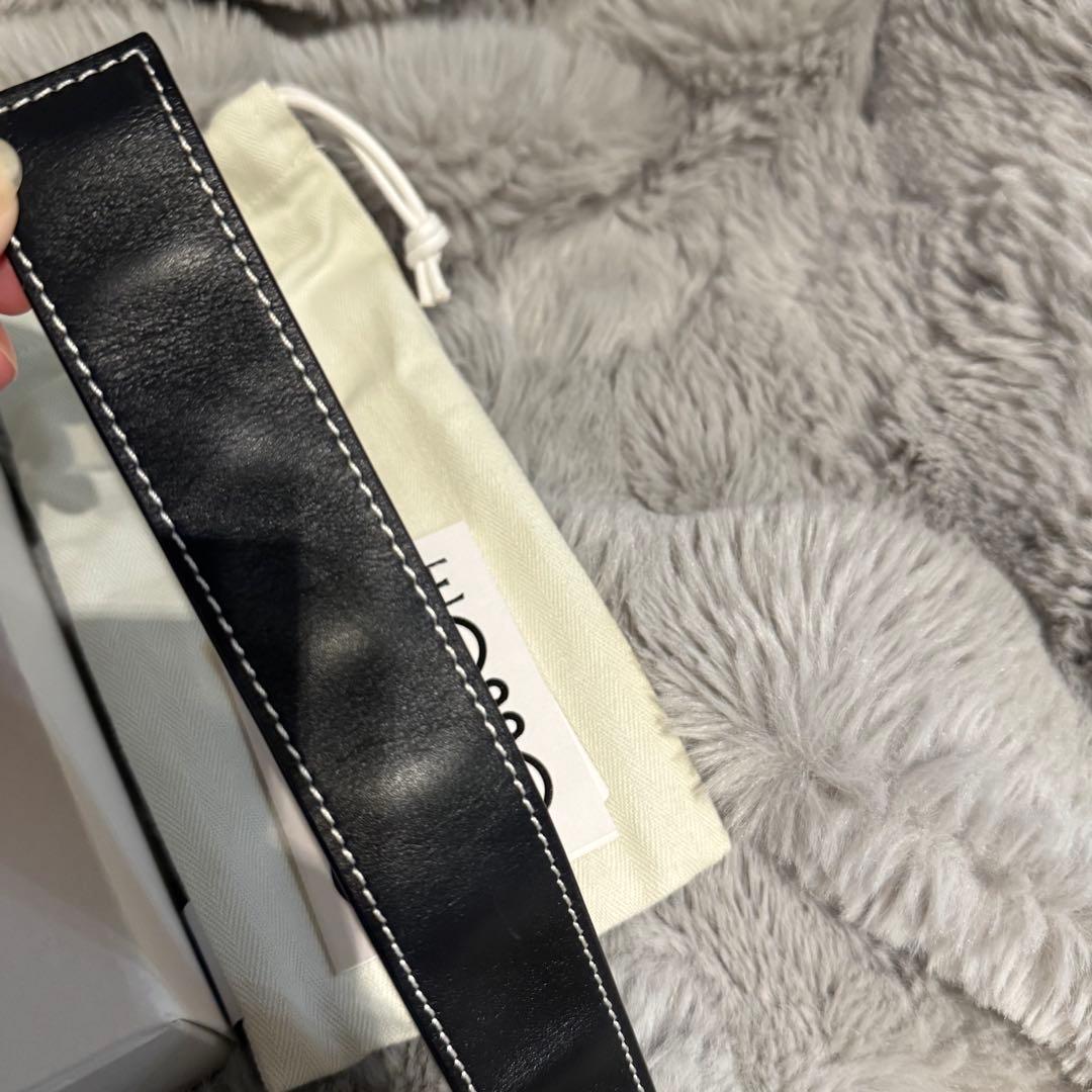 LOEWE レザー バングル 黒　スラップ　ブレスレット　カーフ　ブラック