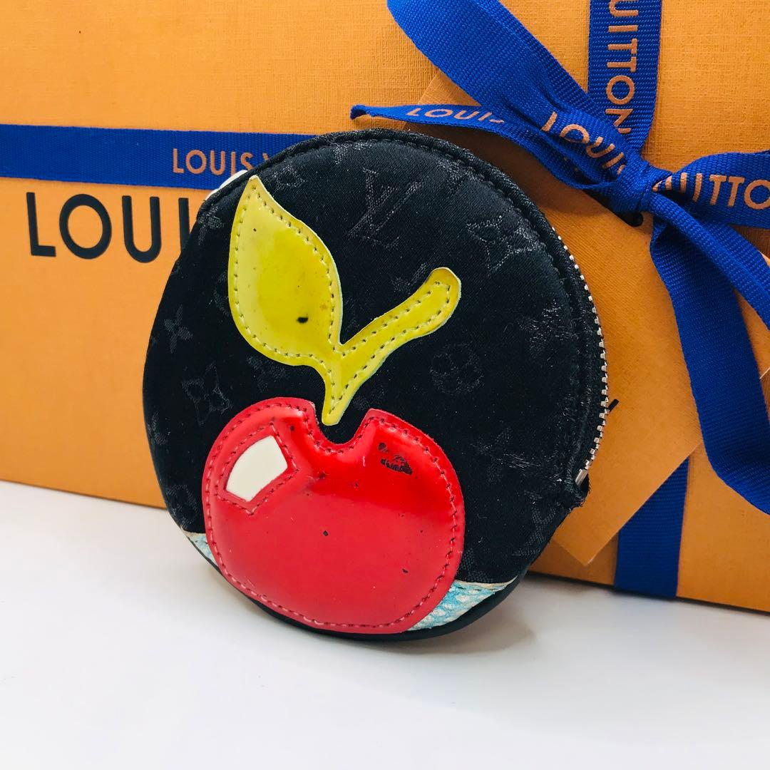 ルイヴィトン✨モノグラムミニ コント ドゥ フェ パース 小銭入れ りんご