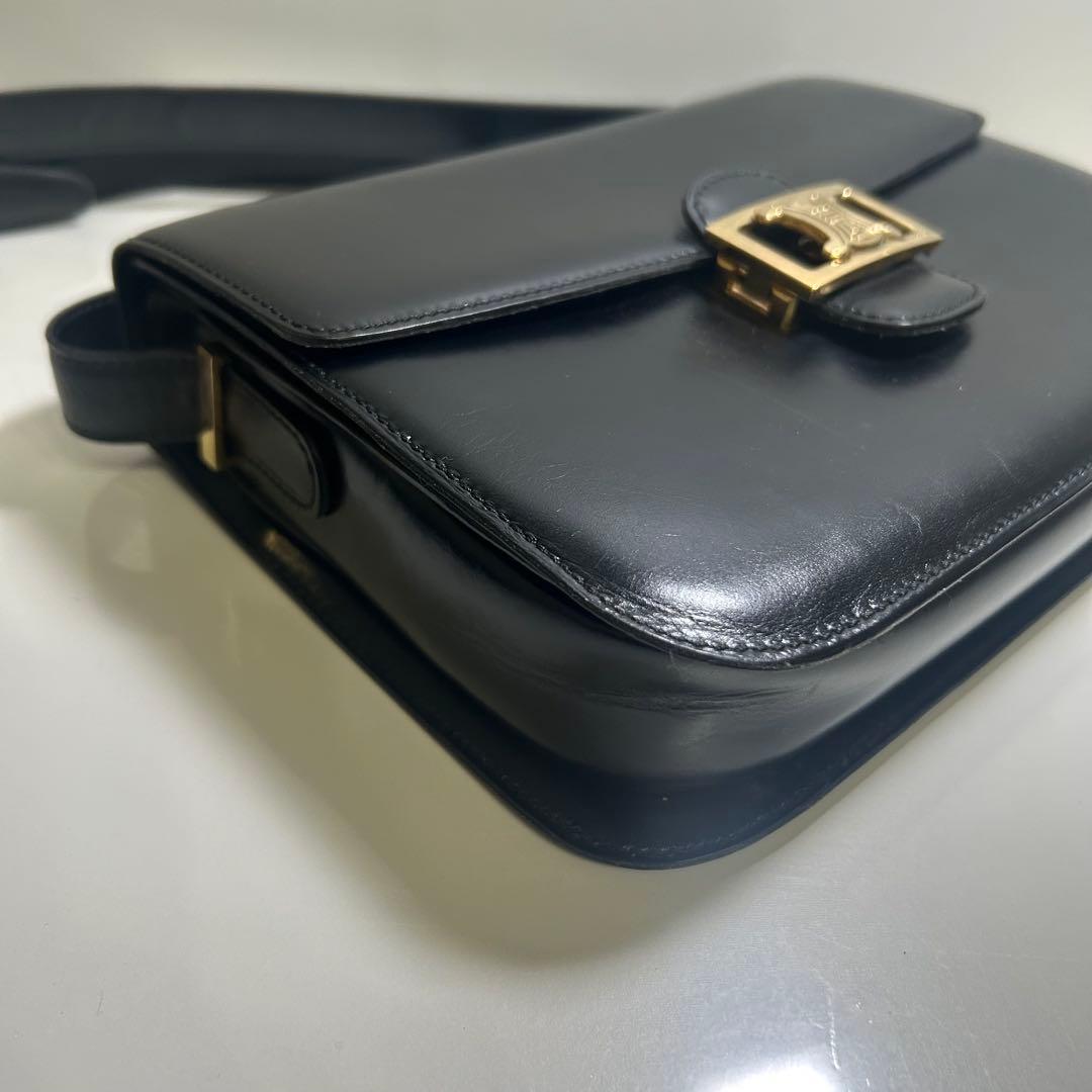 【美品】セリーヌ CELINE ショルダーバッグ トリオンフ金具 ポシェット
