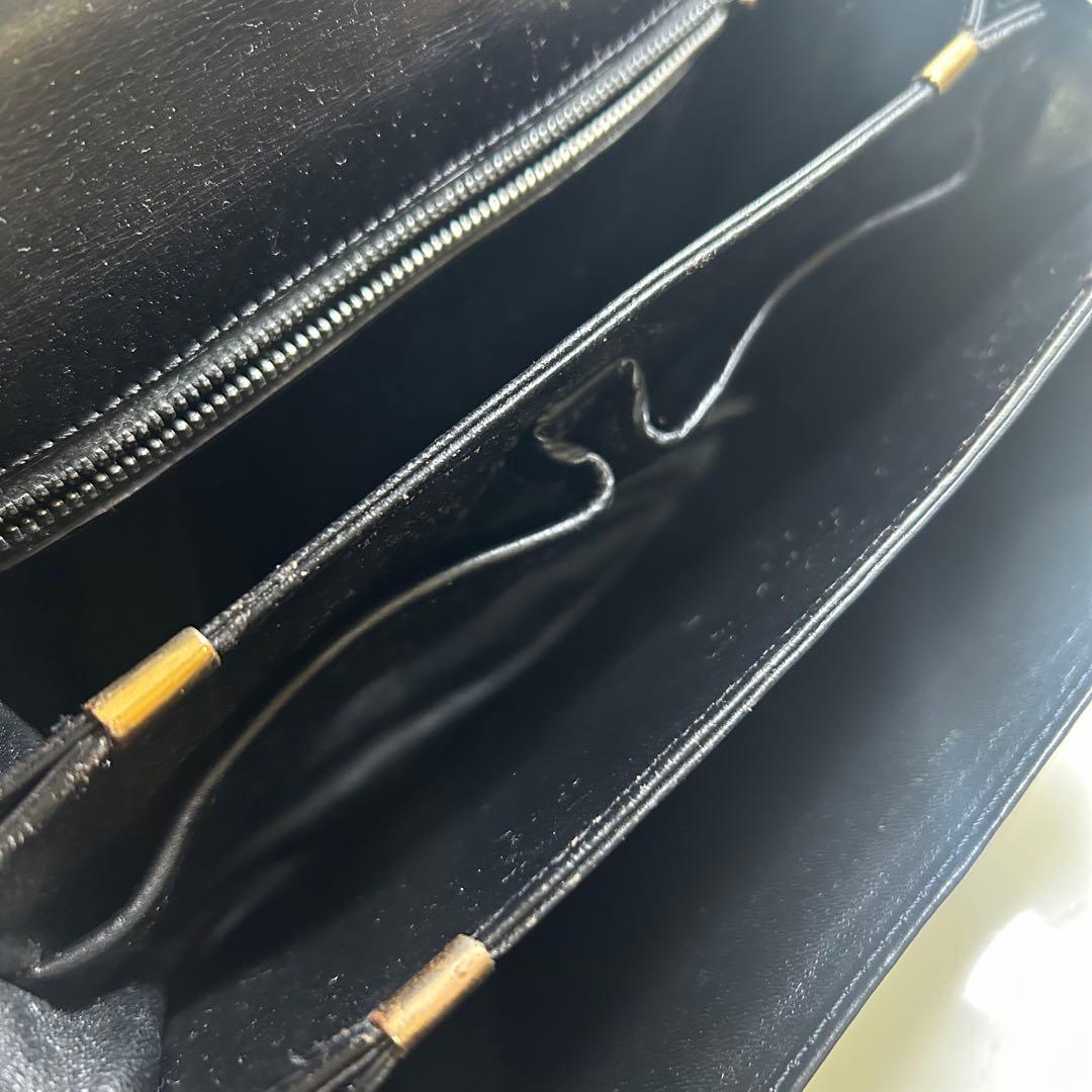 【美品】セリーヌ CELINE ショルダーバッグ トリオンフ金具 ポシェット