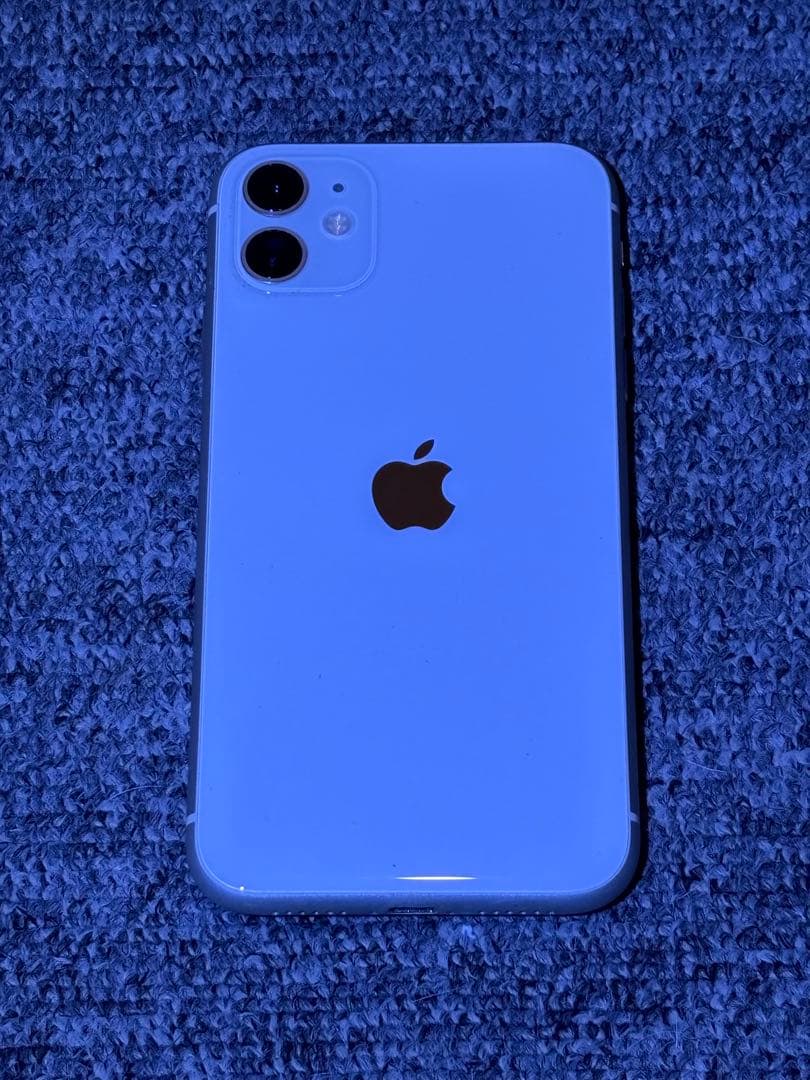 美品Apple iPhone 11 64gb ホワイト 本体 充電器付き