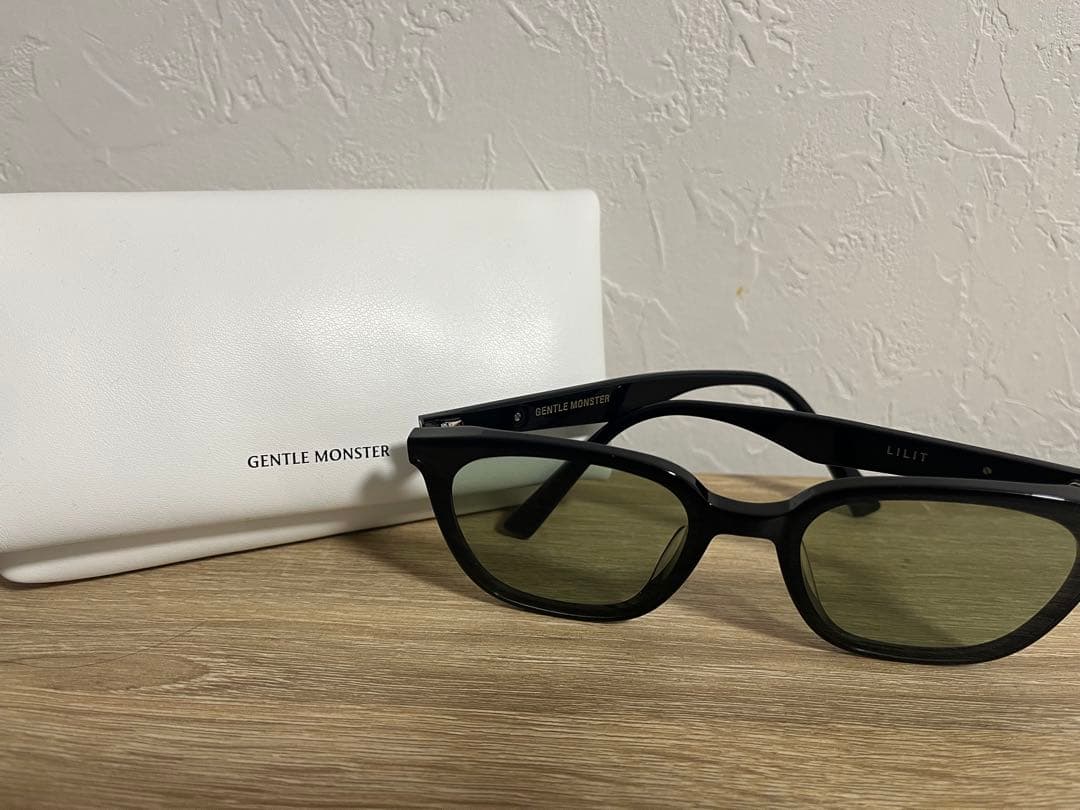 【みる介さん専用】GENTLE MONSTER LILIT グリーン(ケース付)