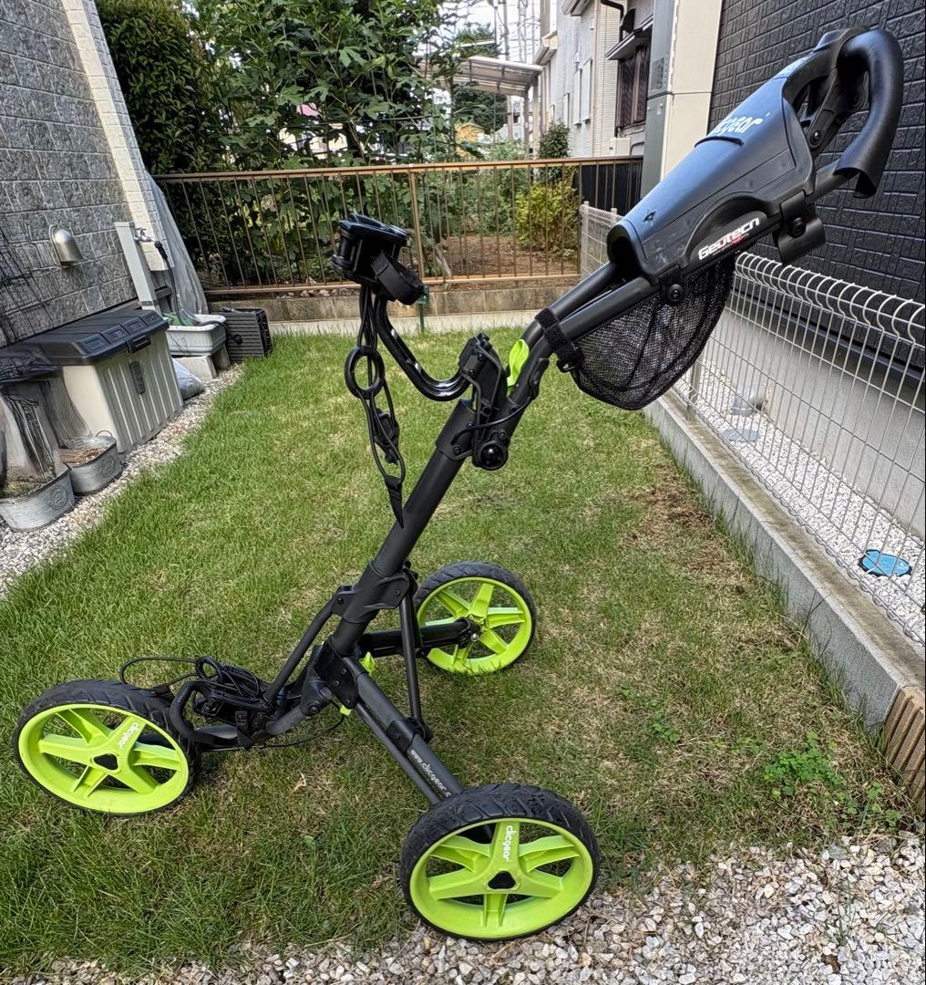 clicgear: ゴルフ手押しカート(折りたたみ式) 豪