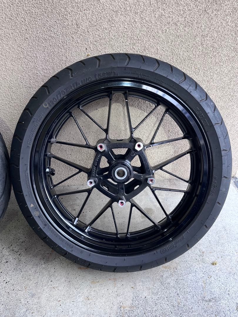 z900rs 純正 ホイール　バリ山タイヤ付き　kawasaki