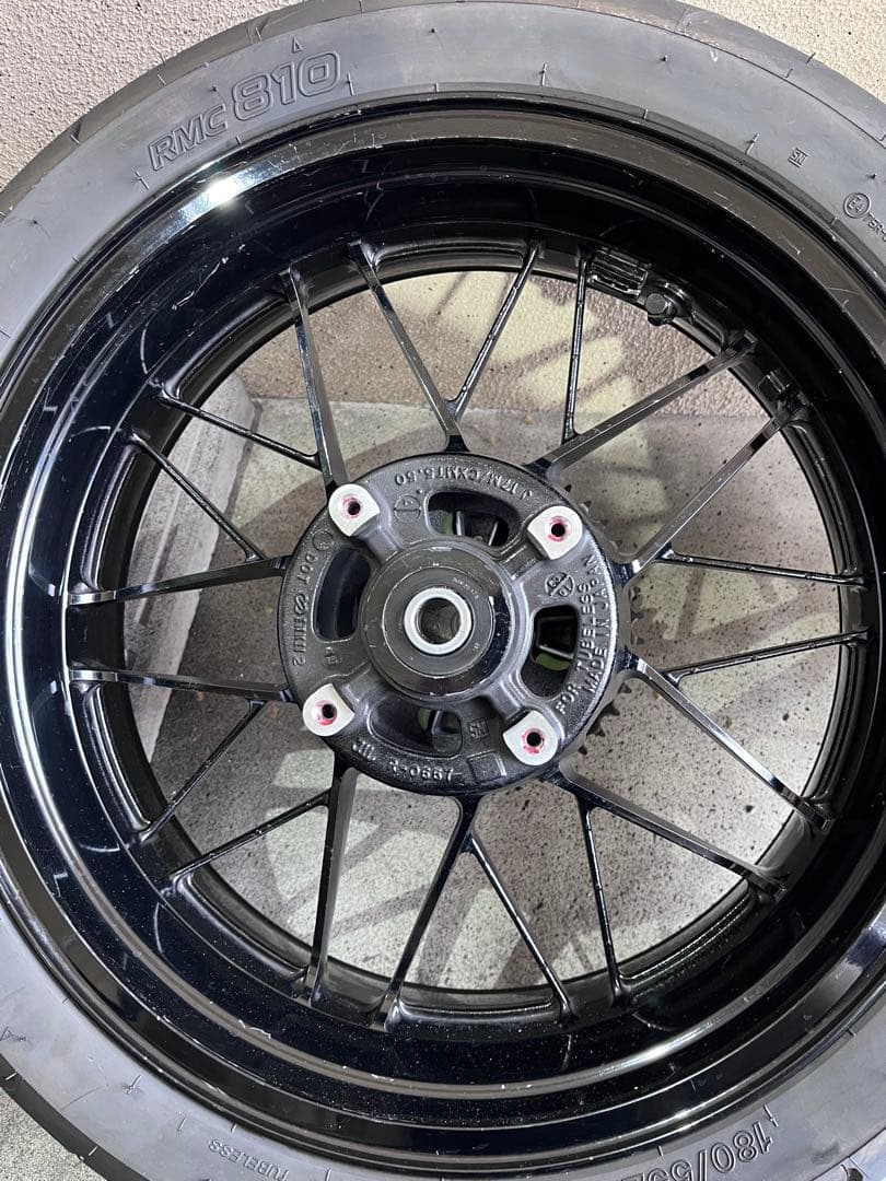 z900rs 純正 ホイール　バリ山タイヤ付き　kawasaki