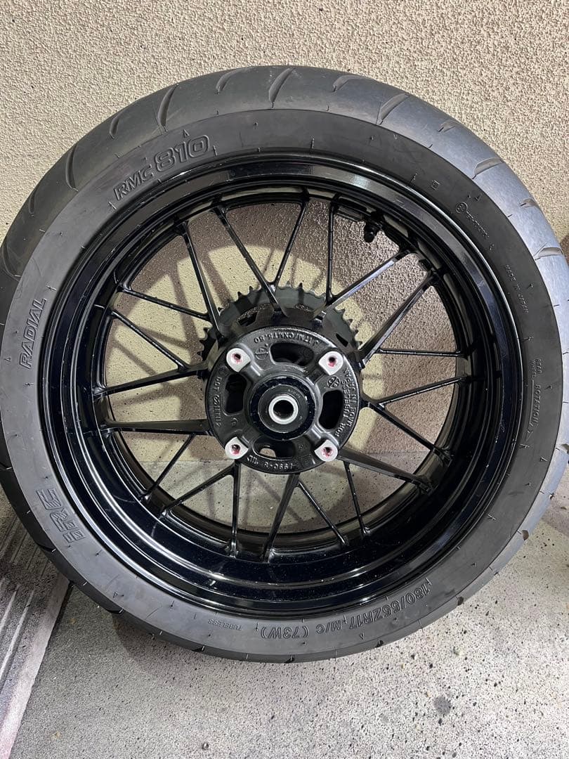 z900rs 純正 ホイール　バリ山タイヤ付き　kawasaki