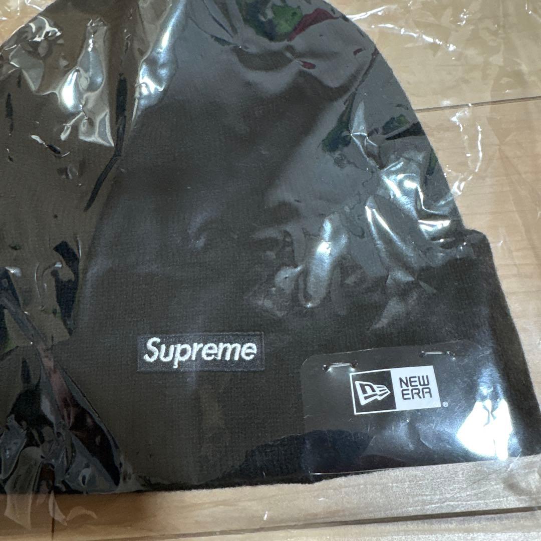 シュプリーム　New Era Script Beanie