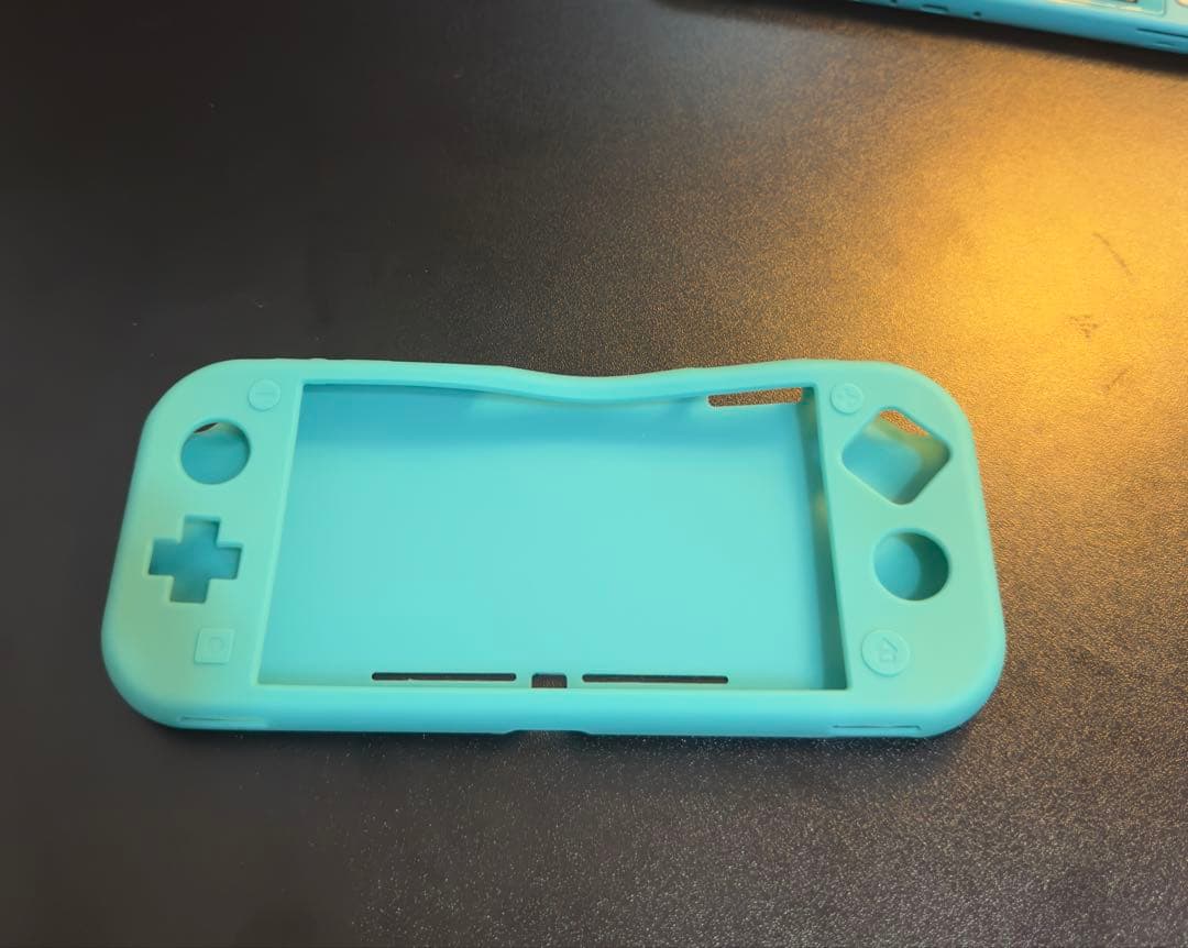 Switch Lite ターコイズ 箱入り フィルム カバー付き
