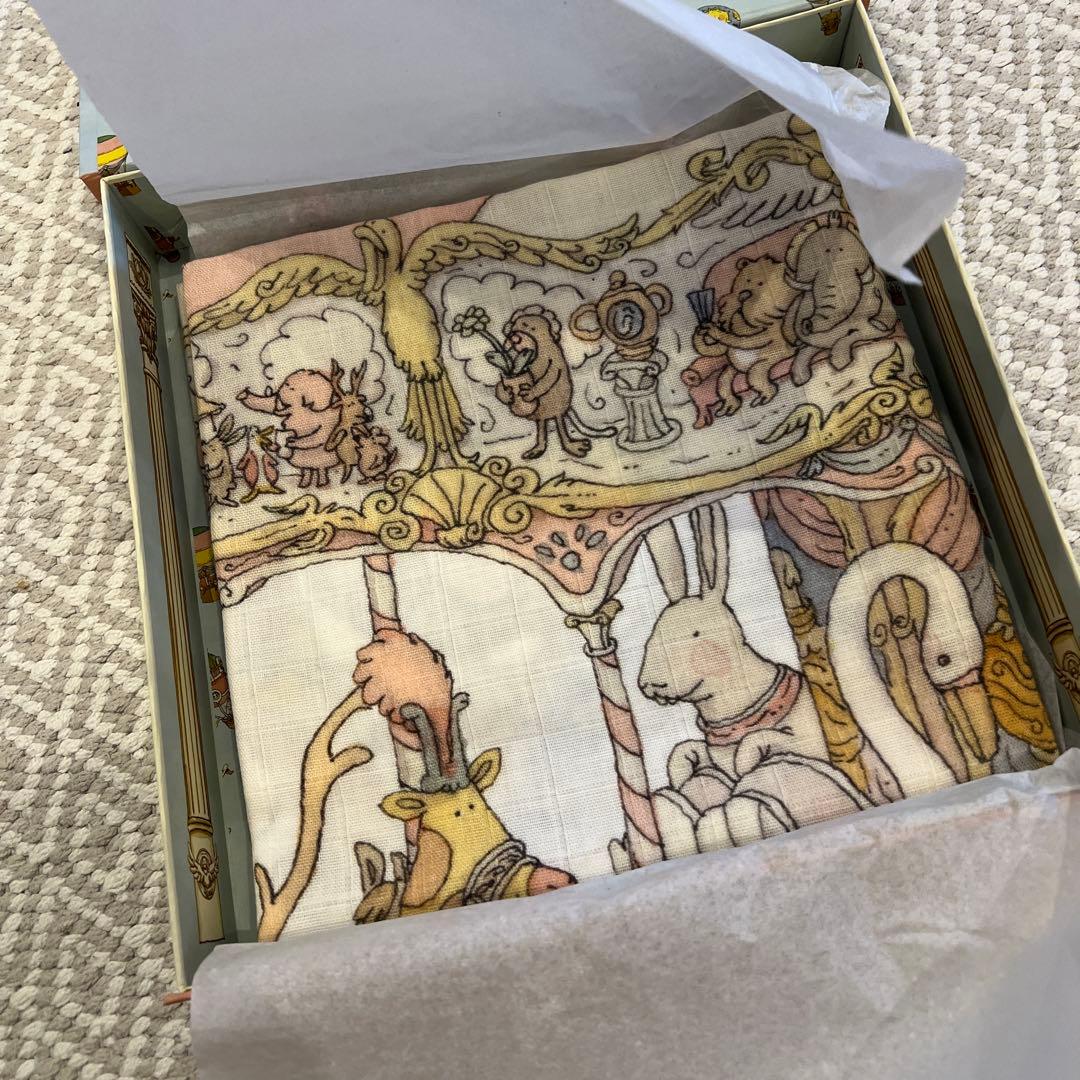 新品未使用　箱付き　アトリエシューのおくるみ