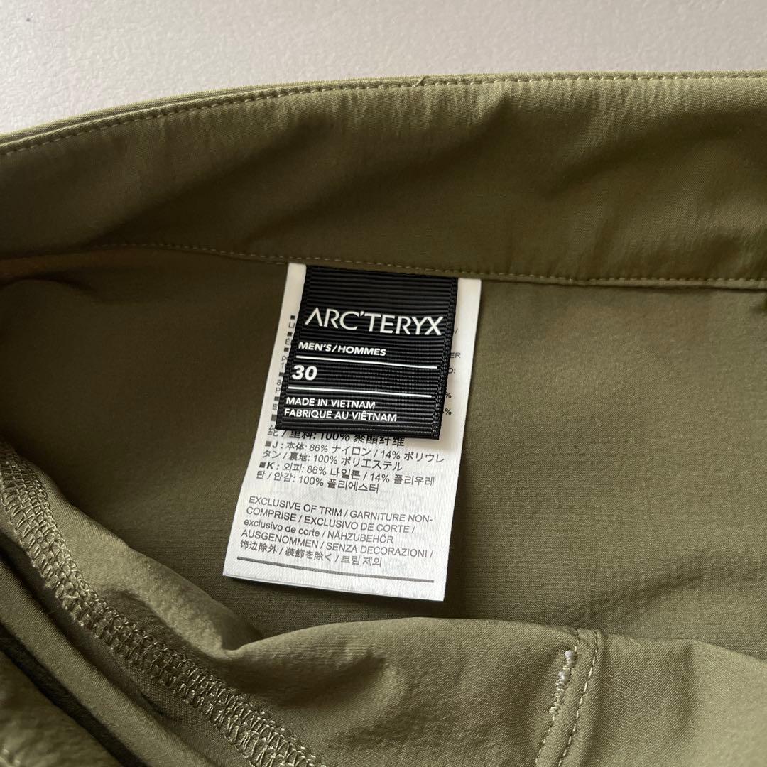 ARC'TERYX ショートパンツ