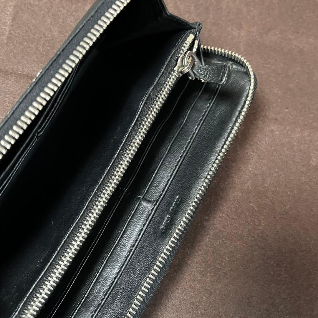 ☆miu miu ミュウミュウ黒、シルバー、紺のクールなデザインレザー 長財布