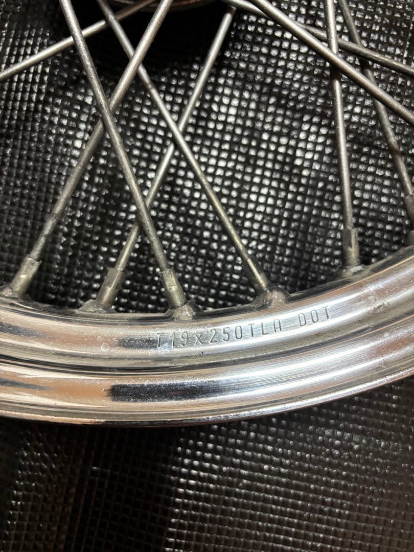 スポーツスター 19インチ純正フロントホイール 19×2.50