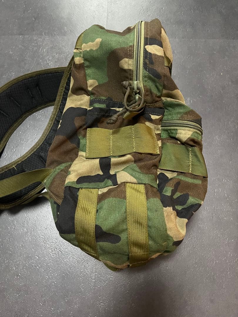 バッグ BRIEFING FLIGHT LIGHT SAC