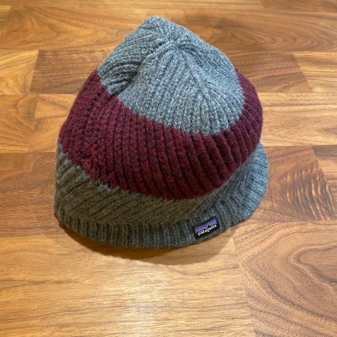 Patagonia ニット帽 グレー・バーガンディ