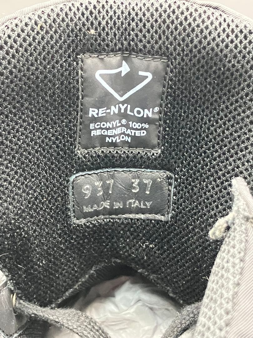 PRADA RE-NYLON ハイカットスニーカー 937 37 BLK