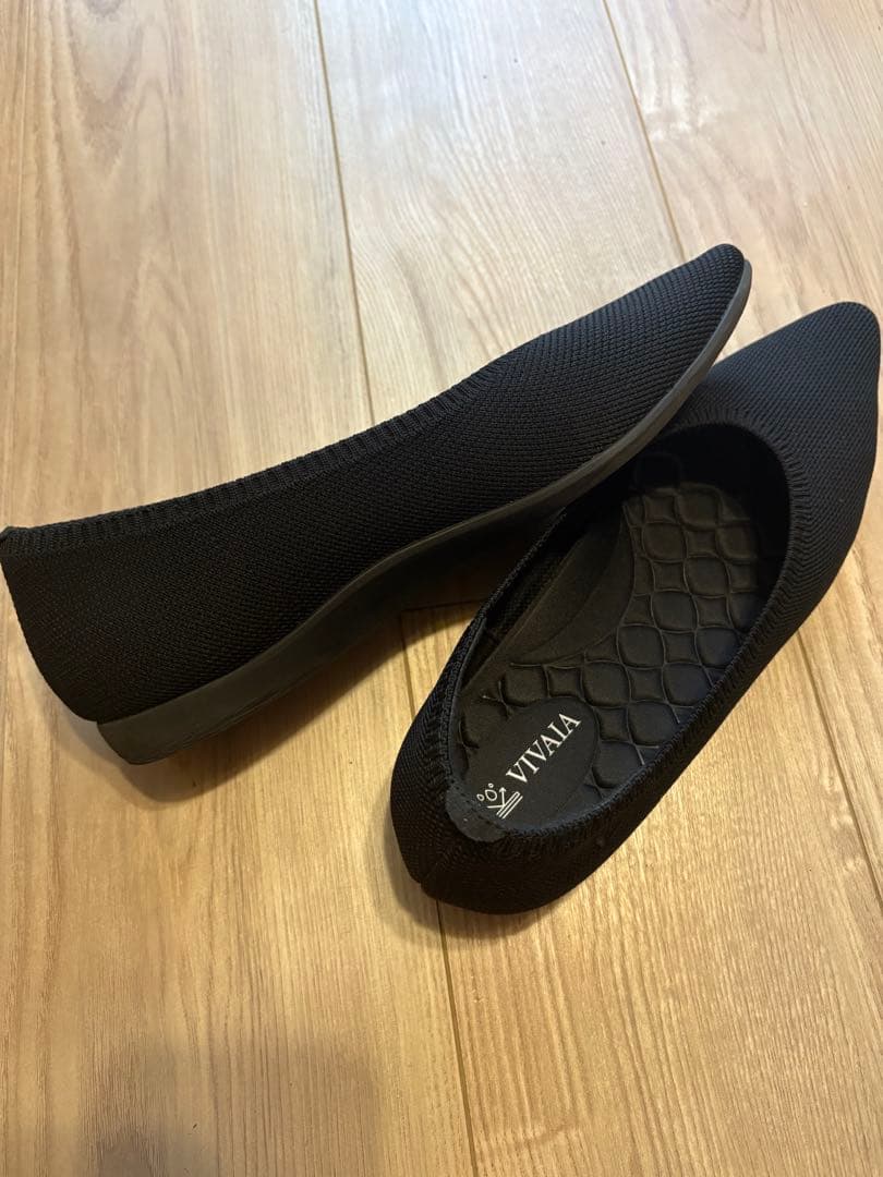 VIVAIA フラットシューズ　ポインテッドトゥ　超撥水 超軽量　黒　24.5