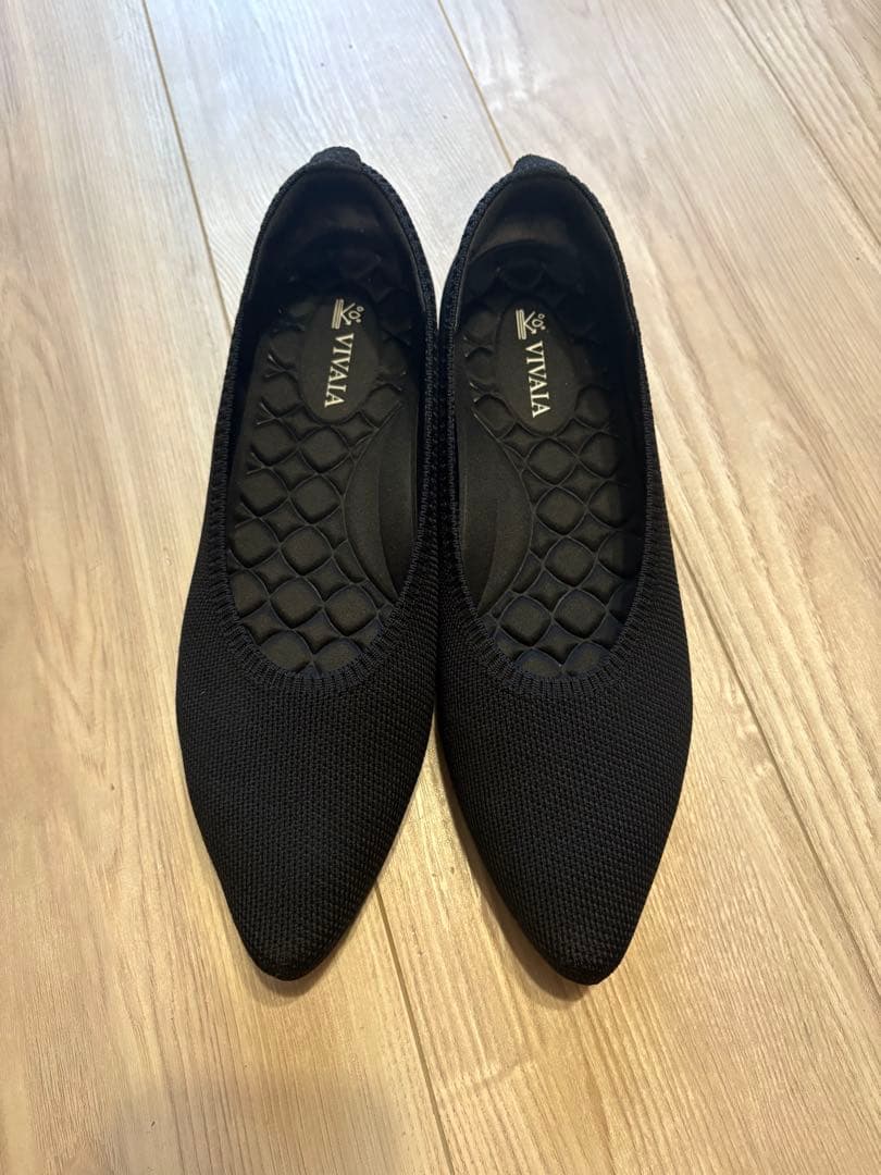 VIVAIA フラットシューズ　ポインテッドトゥ　超撥水 超軽量　黒　24.5