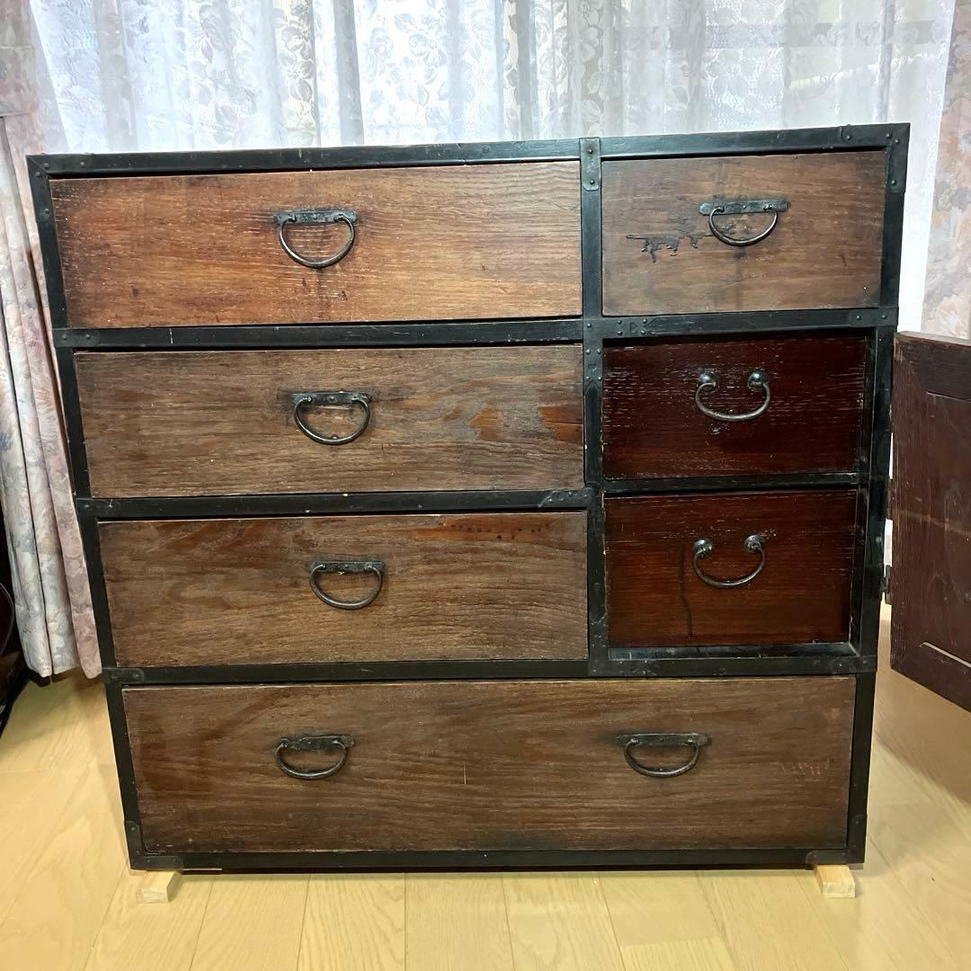 時代箪笥（高７２．５㌢、幅７５．５㌢、奥３８㌢／重２２㌕）