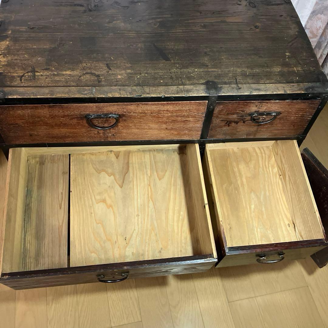 時代箪笥（高７２．５㌢、幅７５．５㌢、奥３８㌢／重２２㌕）