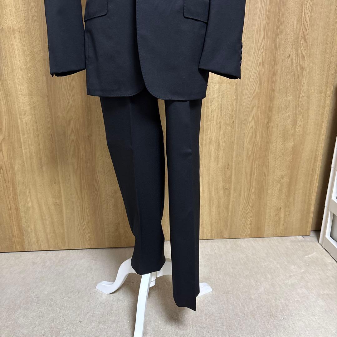 バーニーズニューヨーク／ブラックスリムフィットスーツ／メンズ