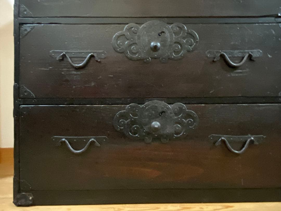 骨董の仙台箪笥　アンティークチェスト　鍵有り