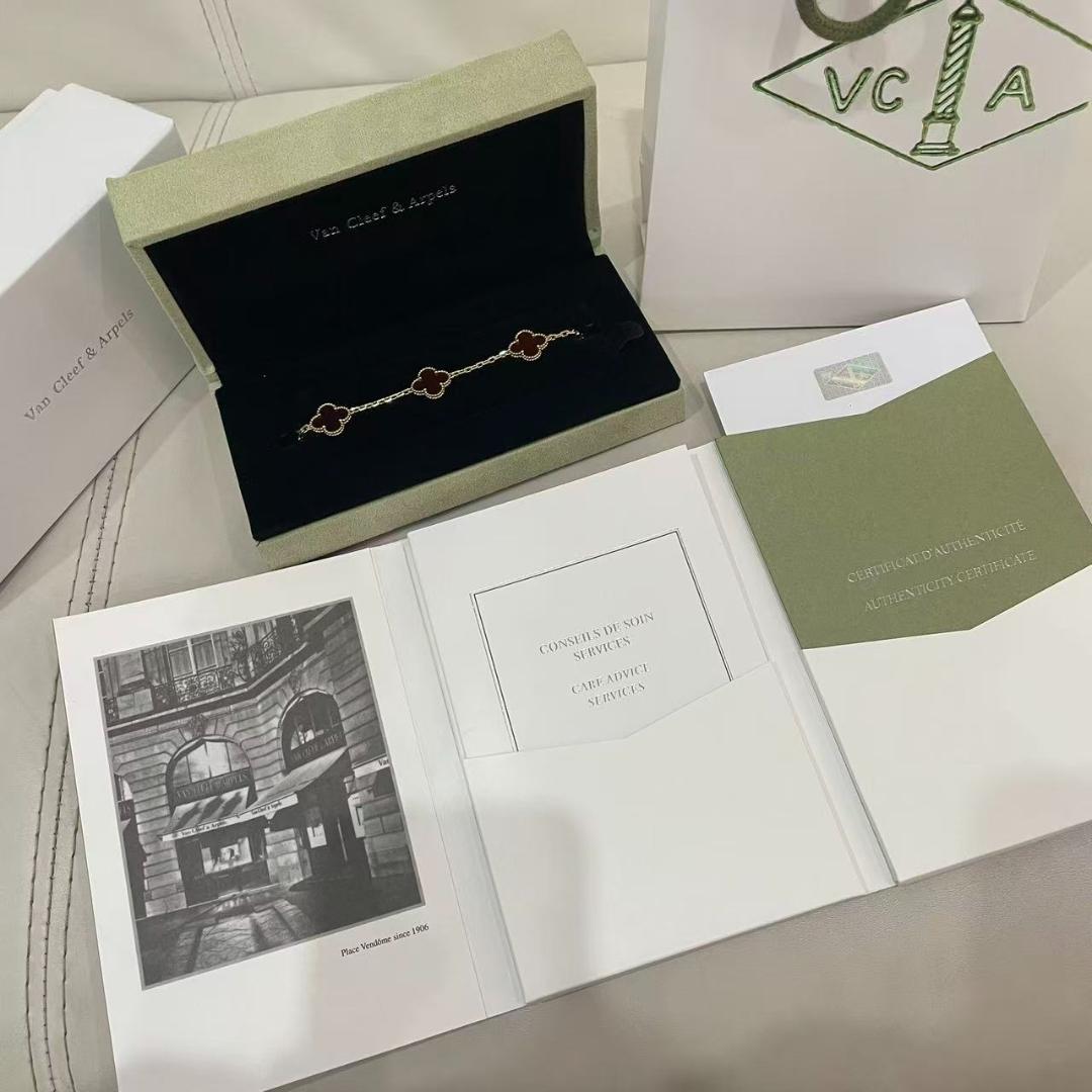 アルハンブラ カーネリアン レッド ブレスレット