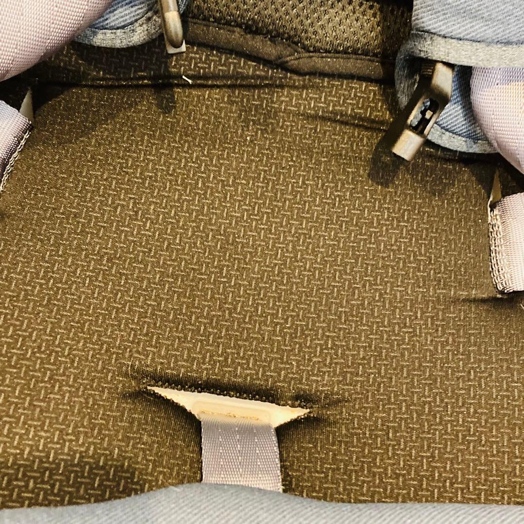 【美品】innokids チャイルドシート ジュニアシート　折り畳み　コンパクト