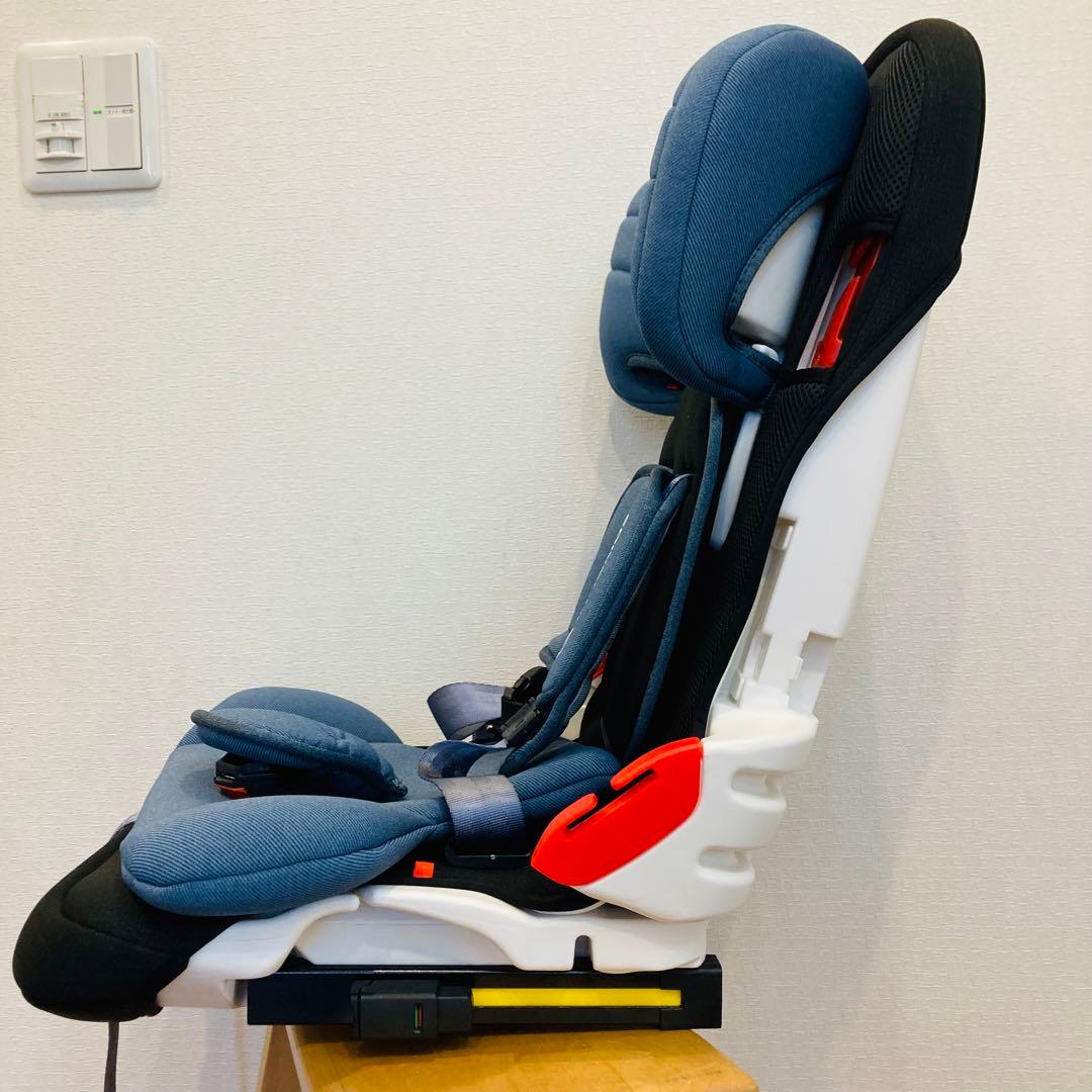 【美品】innokids チャイルドシート ジュニアシート　折り畳み　コンパクト