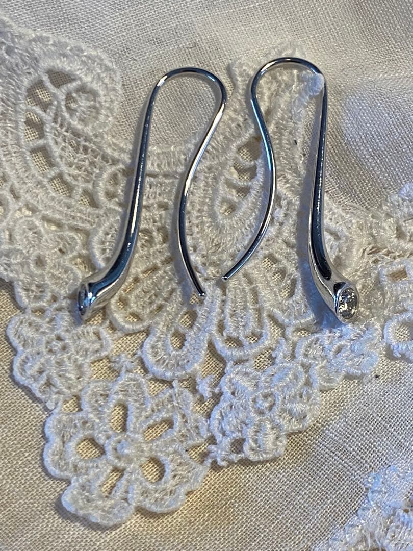   Magicピアス　18Kホワイトゴールド　ダイヤモンド