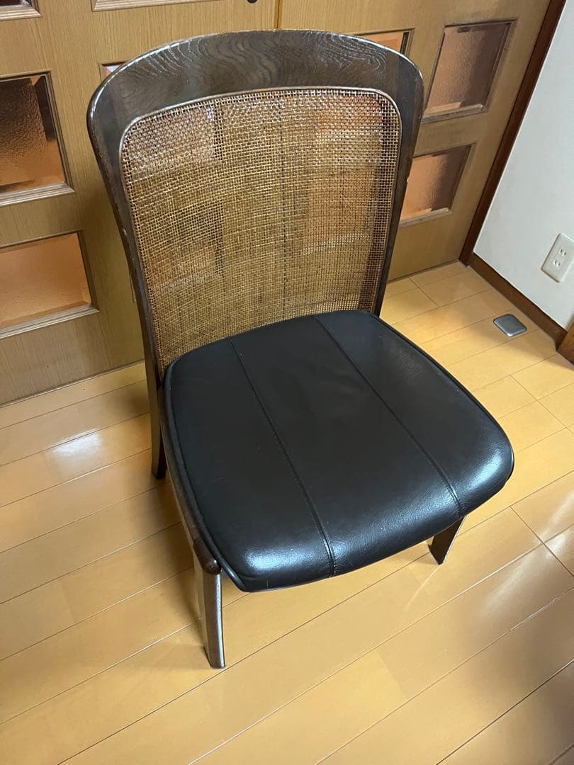 カリモク　ダイニングチェア①