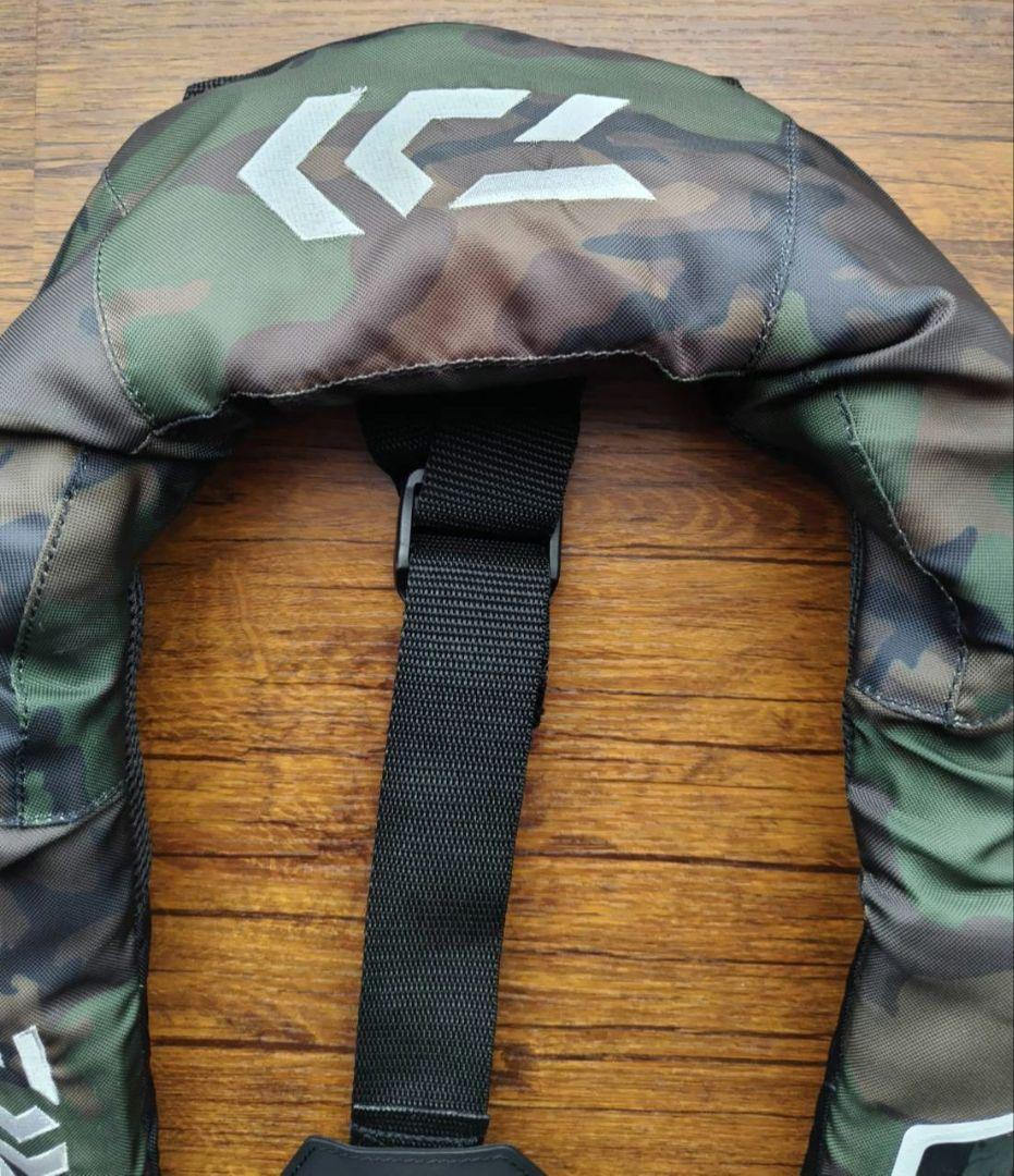 ダイワ 自動膨張ライフジャケット