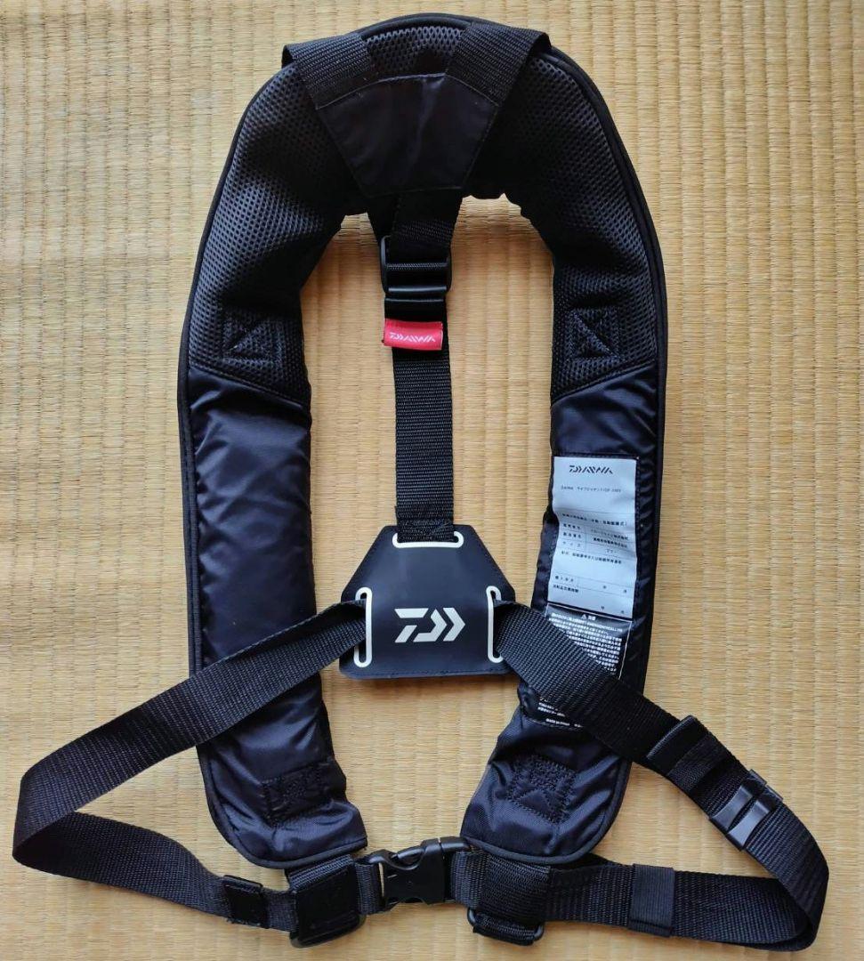 ダイワ 自動膨張ライフジャケット