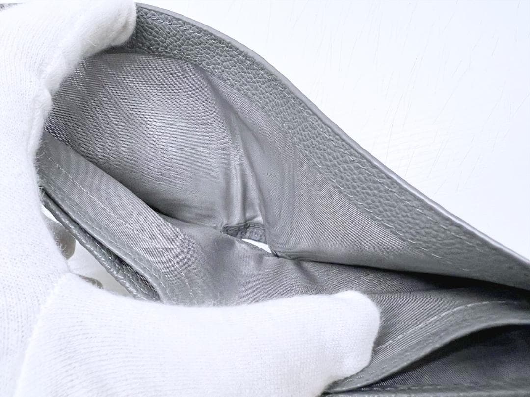 美品 プラダ ロゴ 二つ折り財布 グレー RFID 2MO738