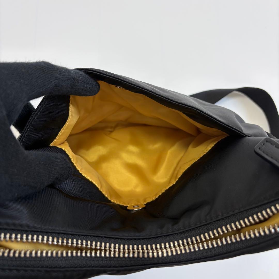 美品　アニエスベー　ショルダーバッグ　ロゴ　ナイロン　黒