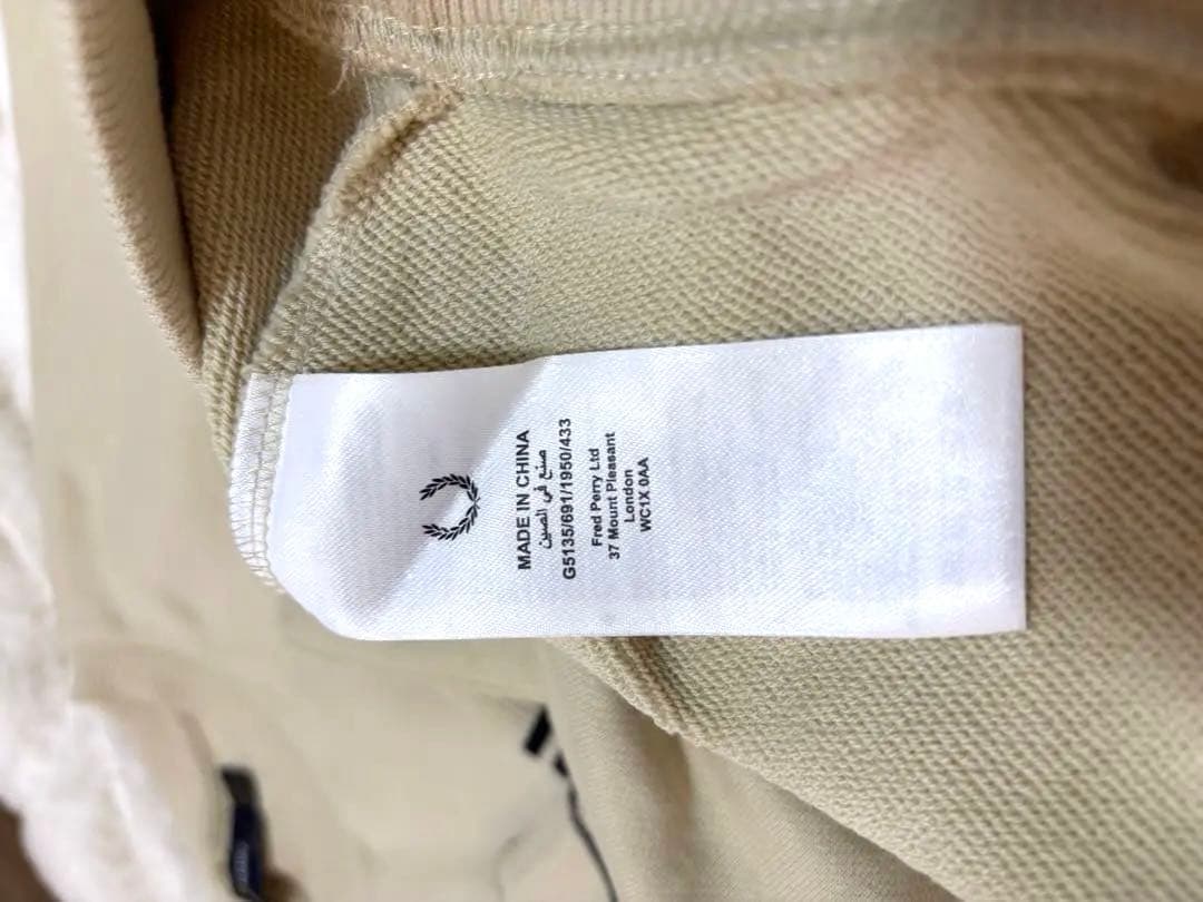 【美品】☆FRED PERRY☆ワンポイントロゴスウェット