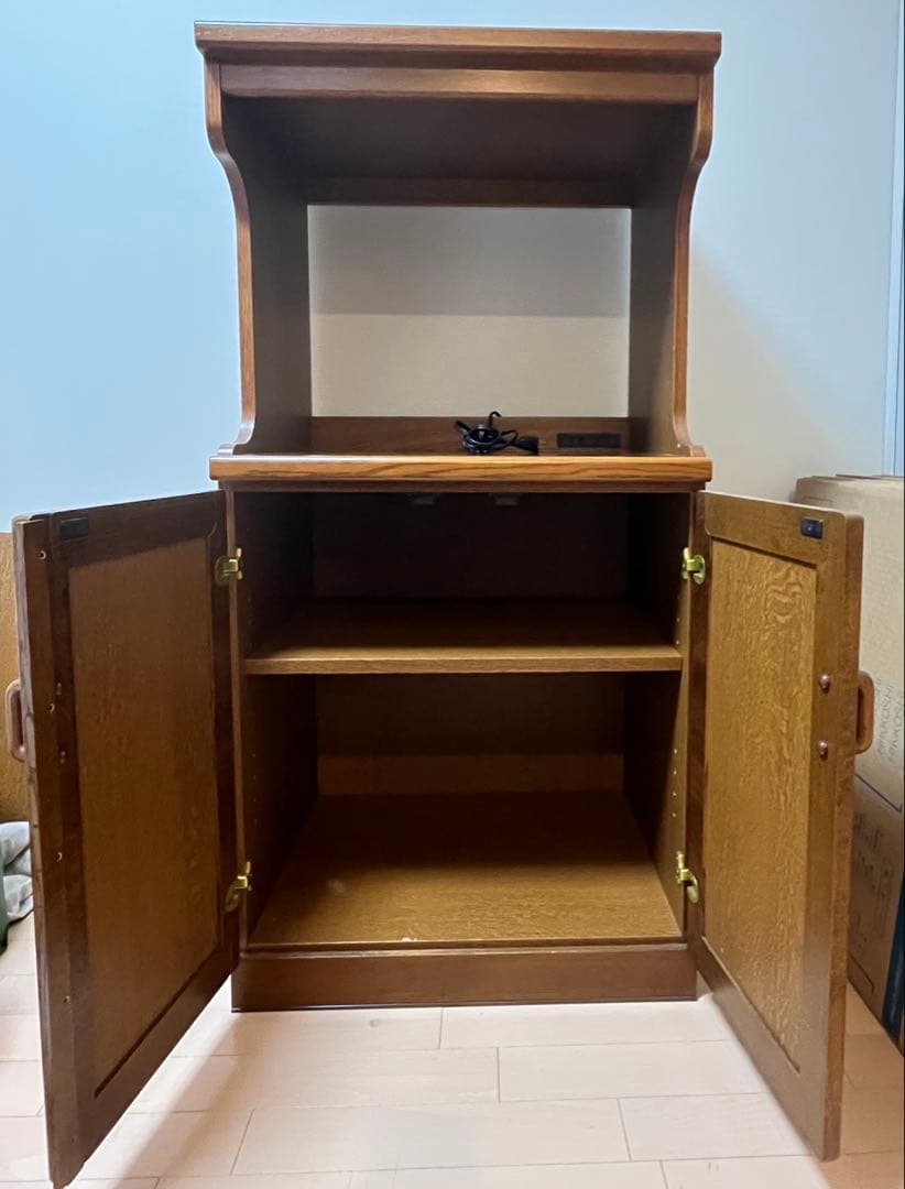 17日まで❗️キッチンラック・キッチンボード★電子レンジ台•炊飯器台・コンセント付