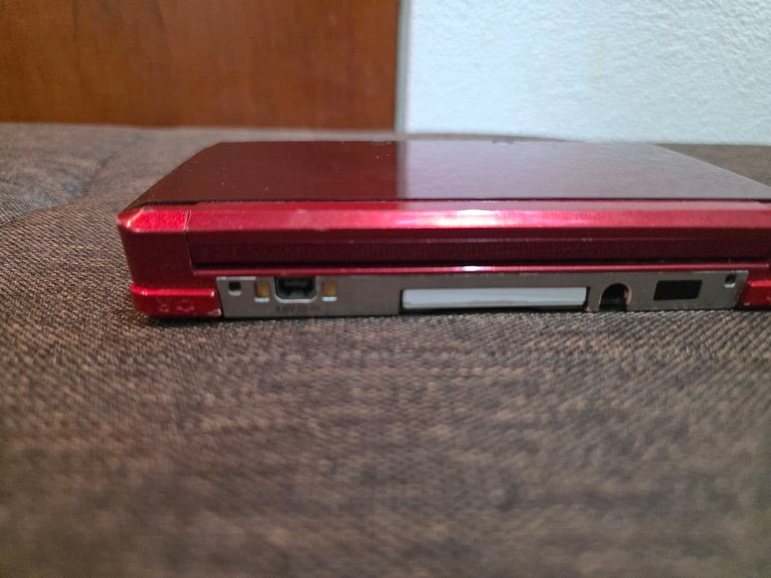 【最終値下げ】Nintendo 3DS レッド 充電器付き