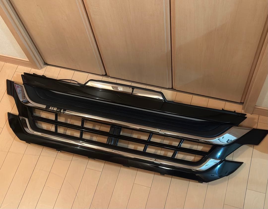 トヨタ 30ヴェルファイア前期 モデリスタ フロントグリル(LED有)