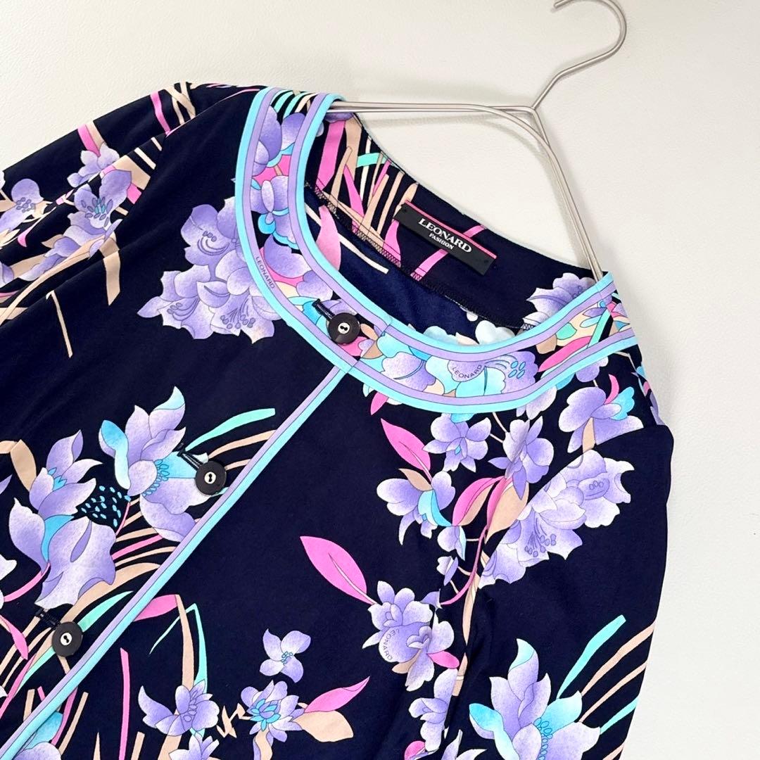 美品✨レオナール 美しい花柄 カンカン素材 ノーカラージャケット 大きいサイズ