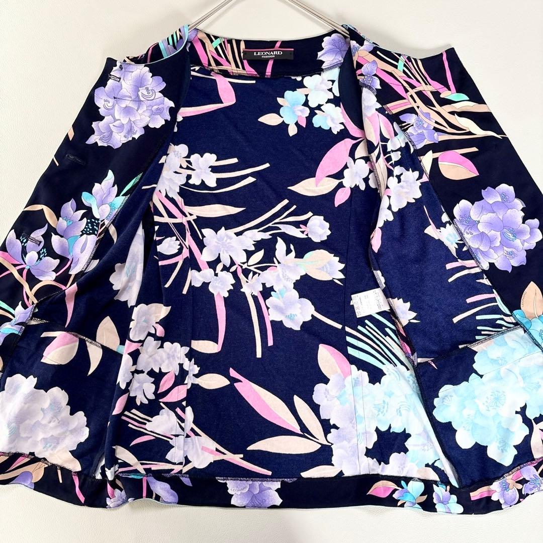美品✨レオナール 美しい花柄 カンカン素材 ノーカラージャケット 大きいサイズ