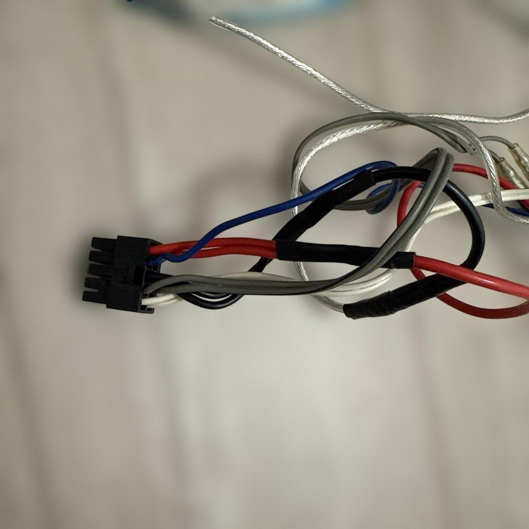 キッカー KICKER HIDEAWAYコンパクトパワードウーハー HS8